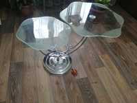 Стеклянный столик