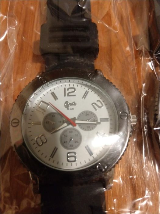 Ceas bărbătesc nou