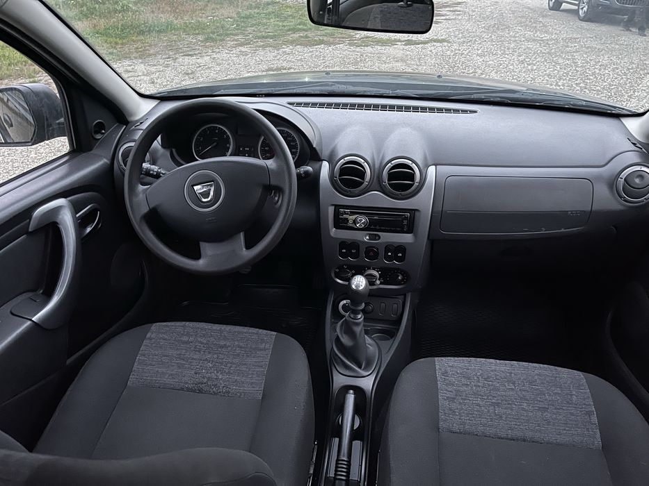 Dacia Duster 4x4 motorizare 1.5 diesel an 2011