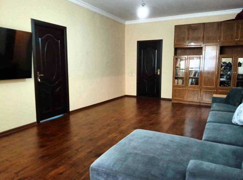 Продается Просторная 2х комнатная Квартира