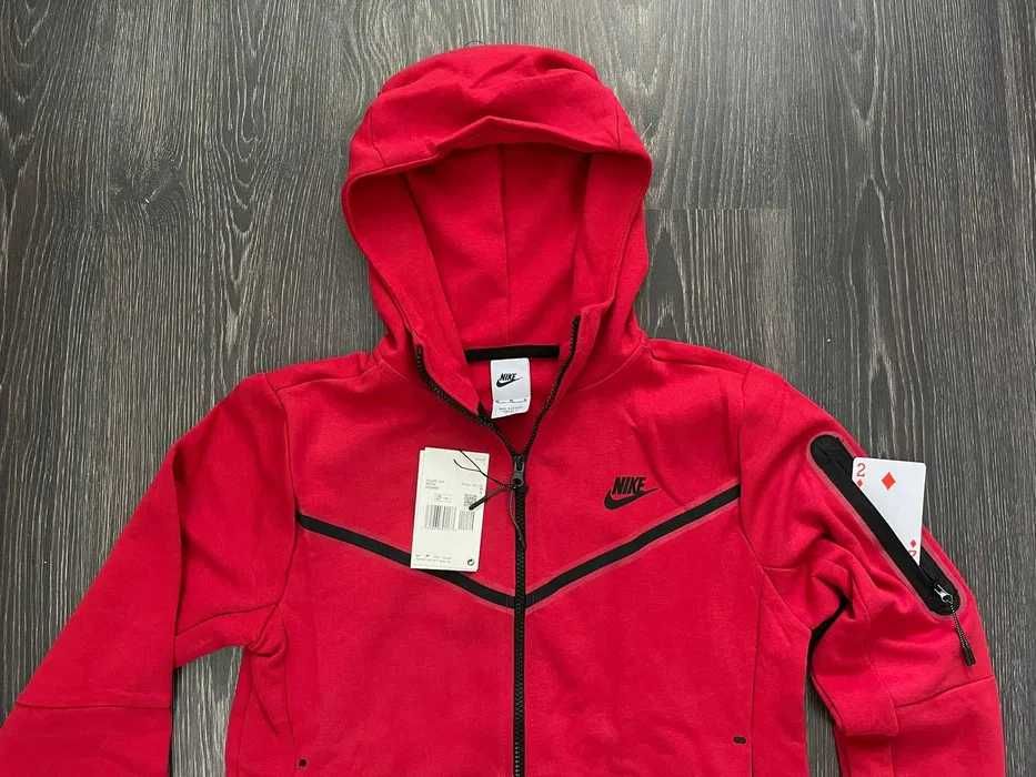 Treninguri Nike, Adidas, Jordan si Adidasi Unisex l Pret Redus