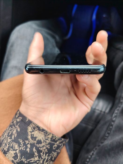 Vând telefon poco