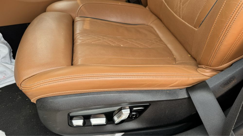 BMW G11 Кожен Салон