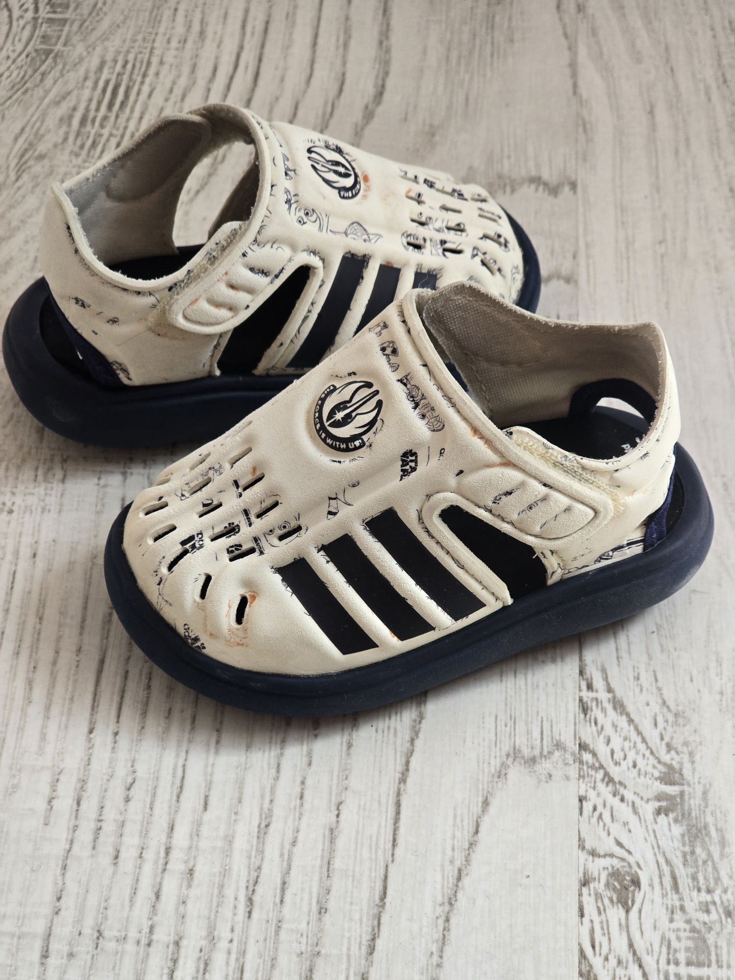 Adidas сандали за момче