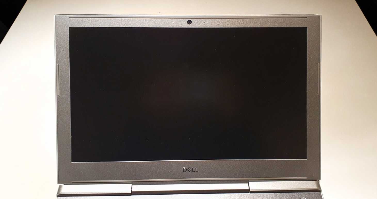 Лаптоп Dell Vostro 7580 15 Inch