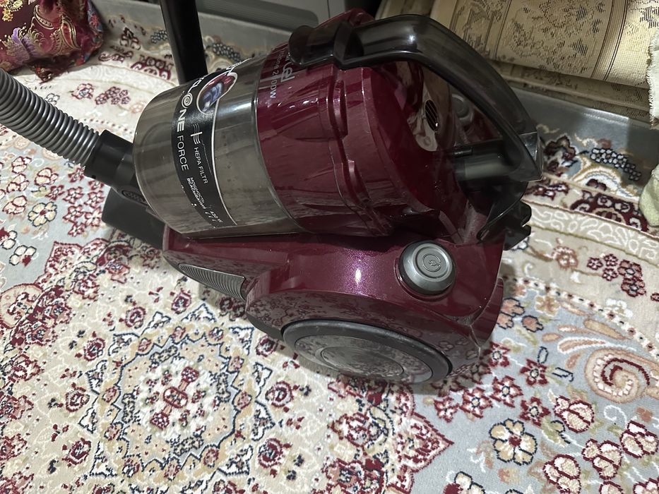 Продам пылесос artel