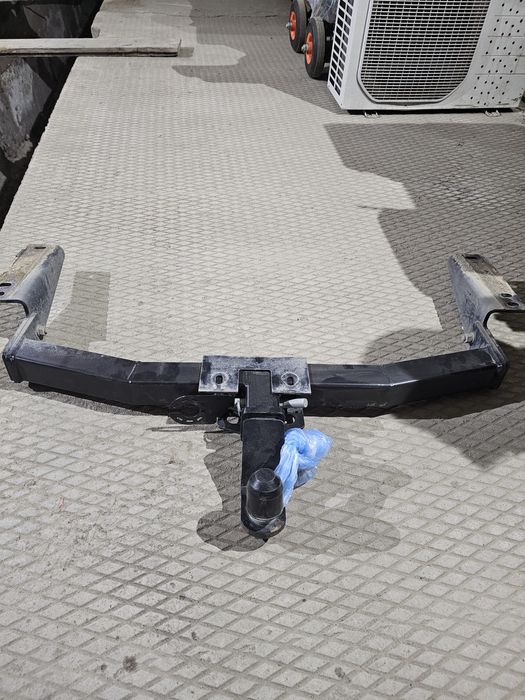 Продам фаркоп на прадо 150