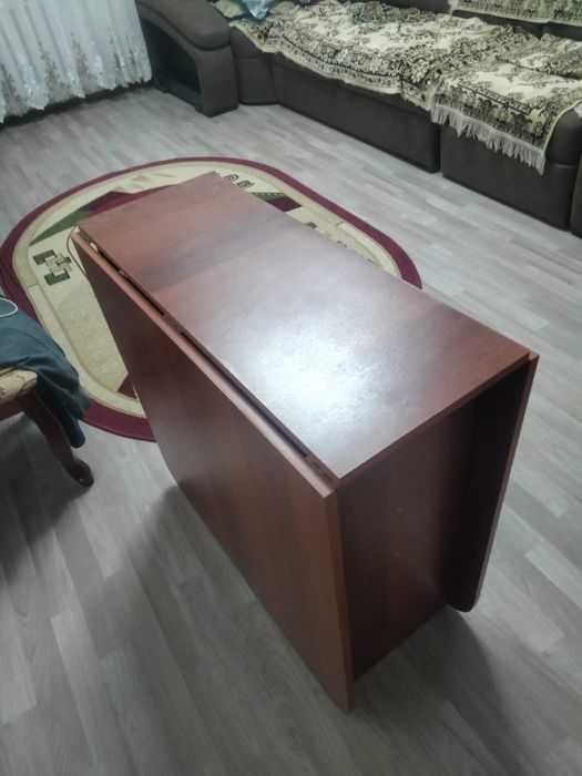 Продам стол книжка