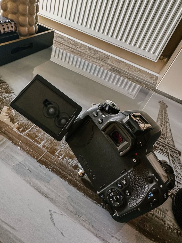 Canon EOS 77D + Obiective