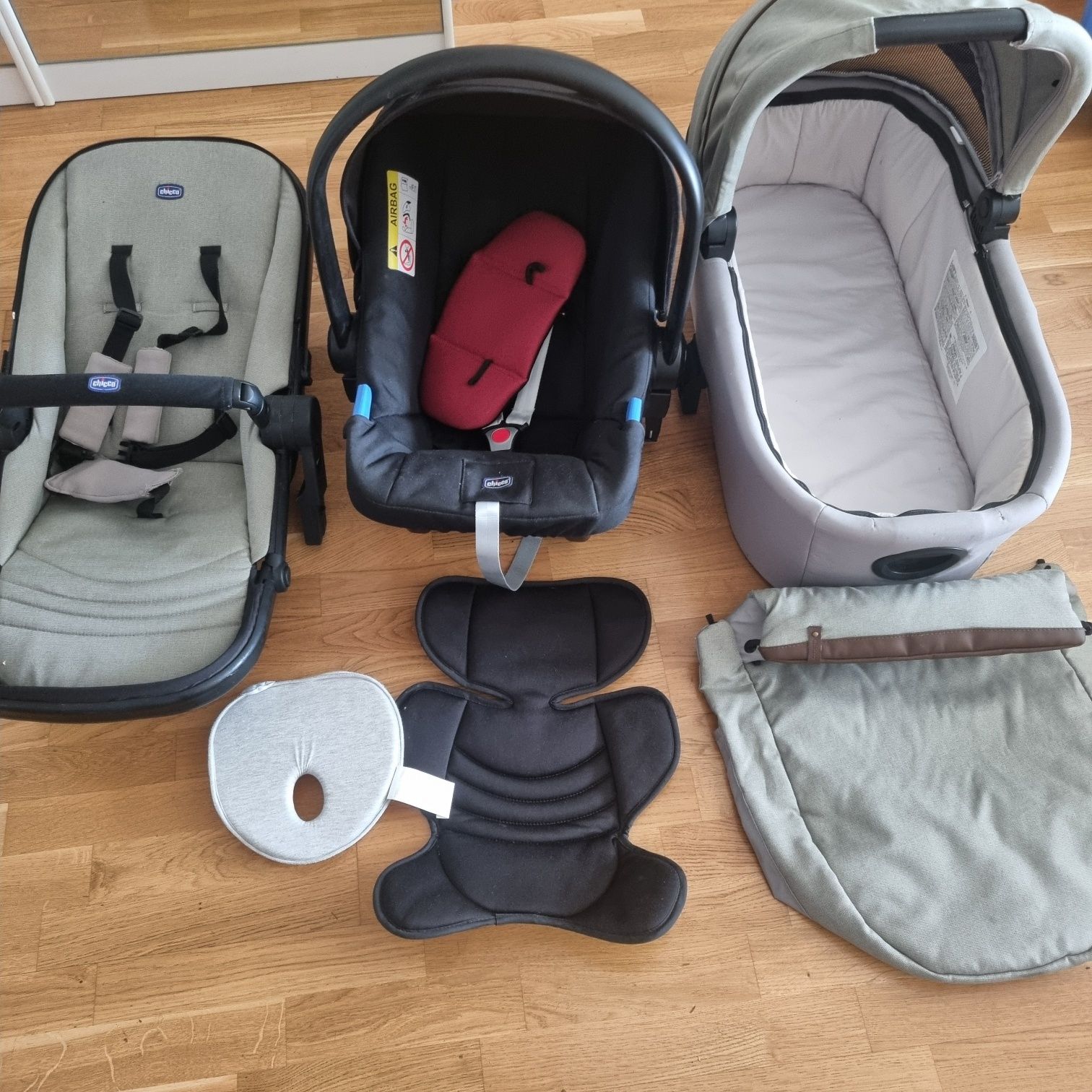 Carucior Chicco best friend + marsupiu Boba & sterilizator Avent