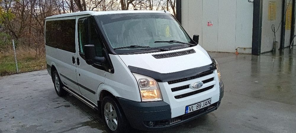 Ford Transit 2.2Diesel 8+1locuri/ unic propietar, klima