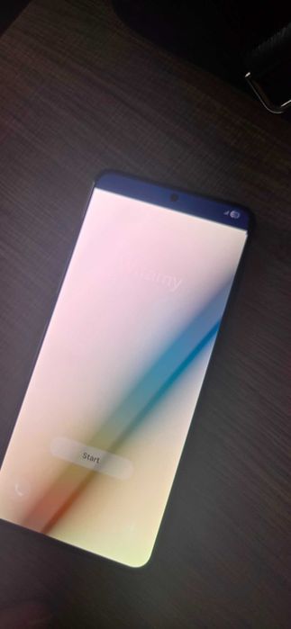 Samsung S21 Plus - повреда в екрана