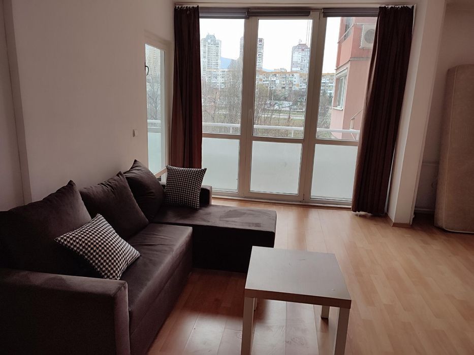 Дава се под наем Тристаен апартамент в София, Младост 3 - 110 кв.м за 850 € - Снимка #2