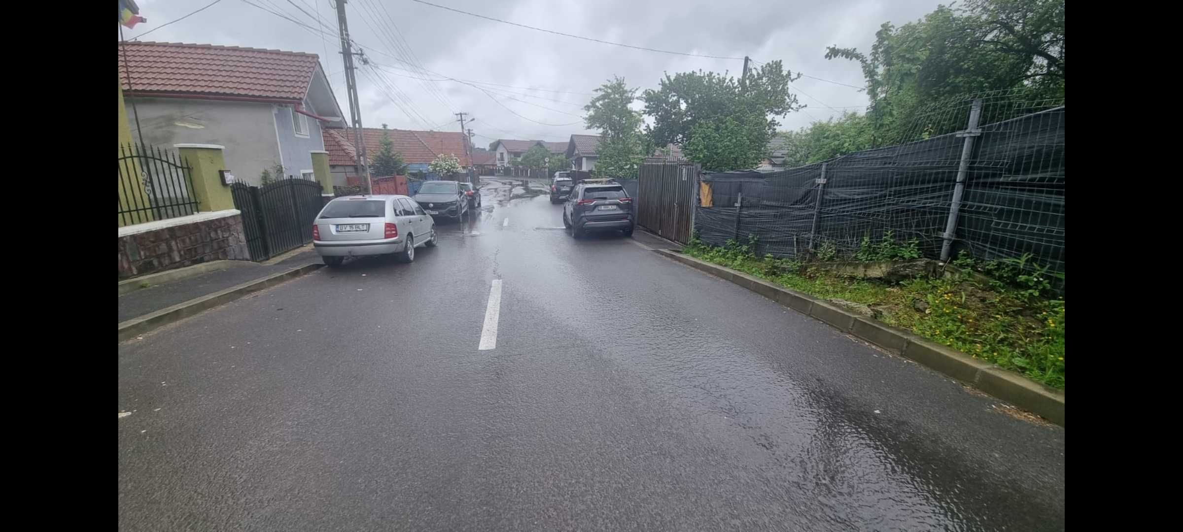 Proprietar:Vand intravilan toate utilitatile intre case Tohan Zarnesti