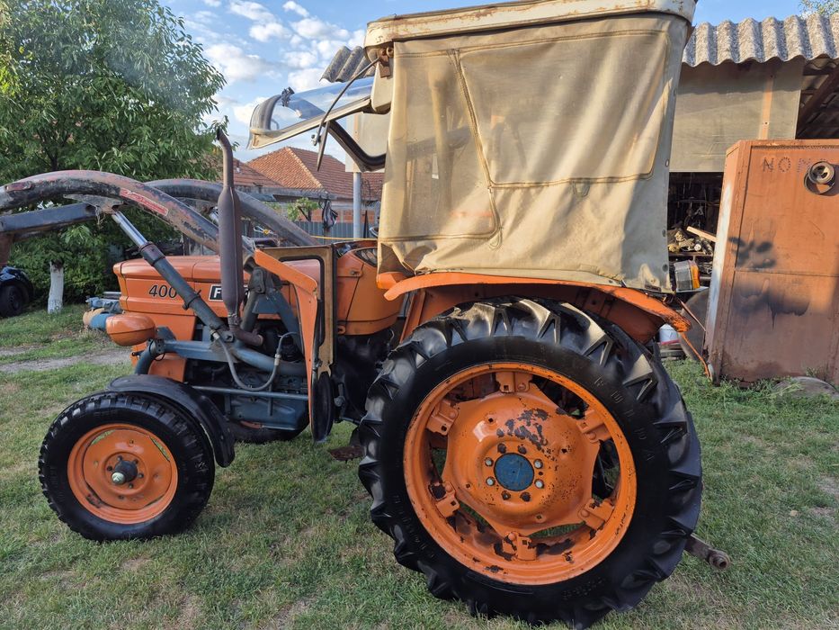 Tractor Fiat cu încărcător frontal