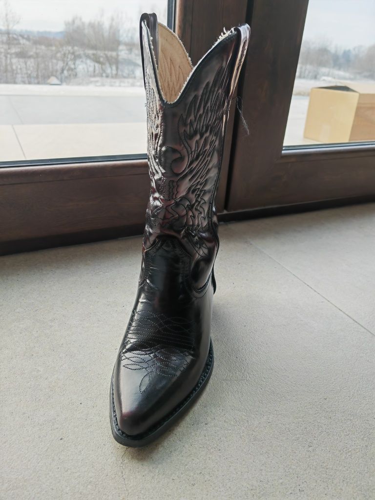 Ciocate Cowboy / Biker nr 41-42 impecabile