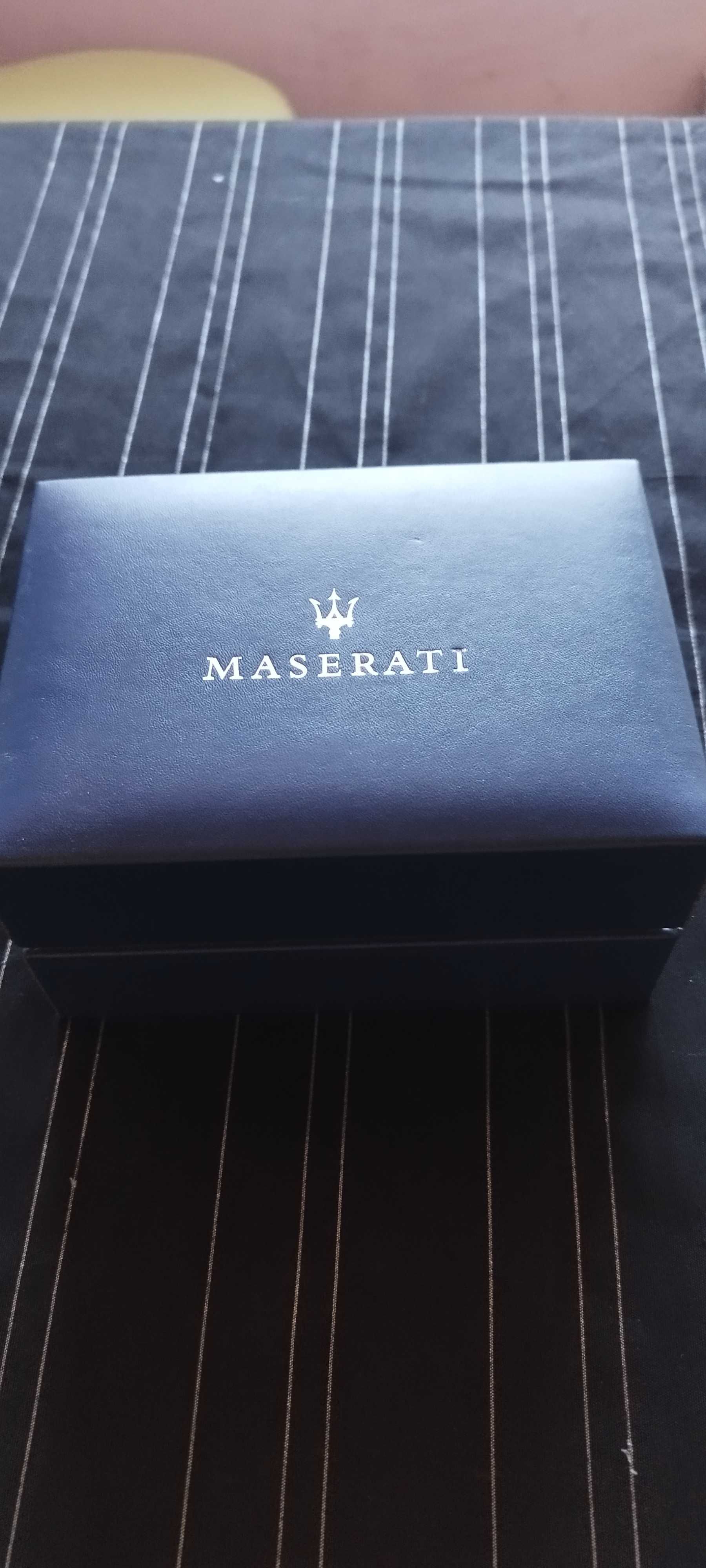 Часовник Maserati