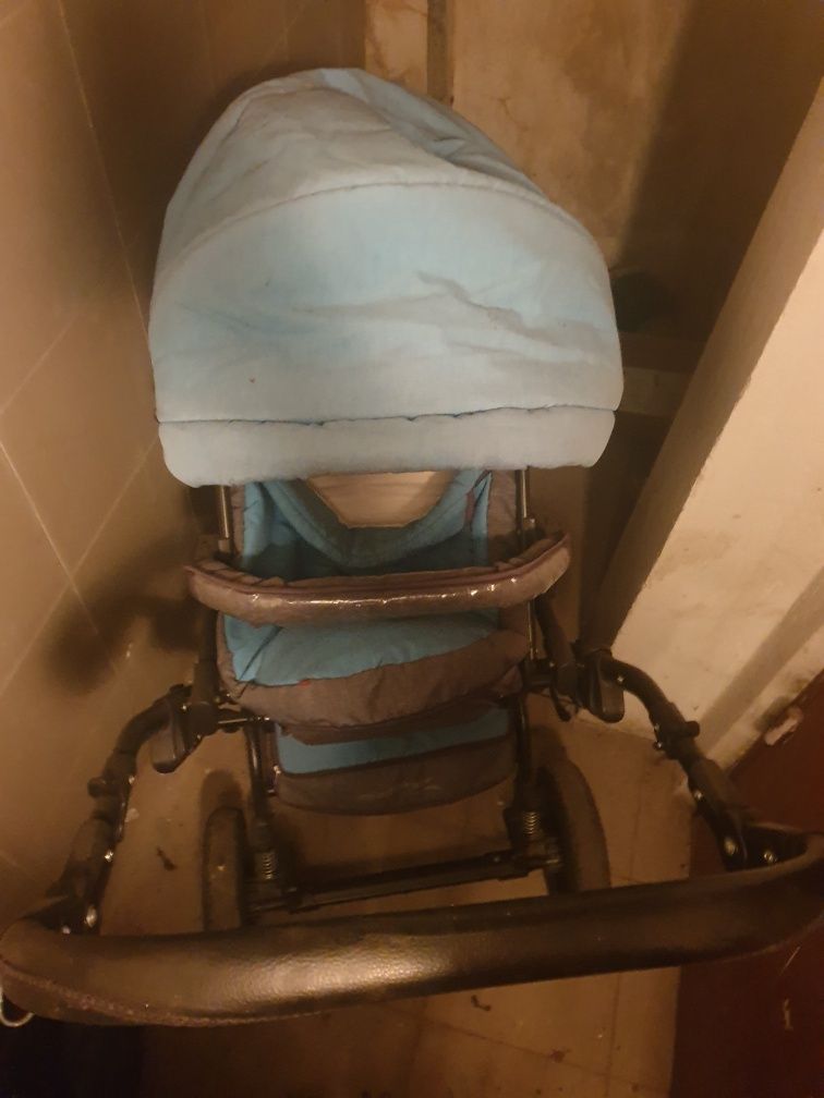 Бебешка количка Синя на S-Line и Детско столче на Чико и на Лорели