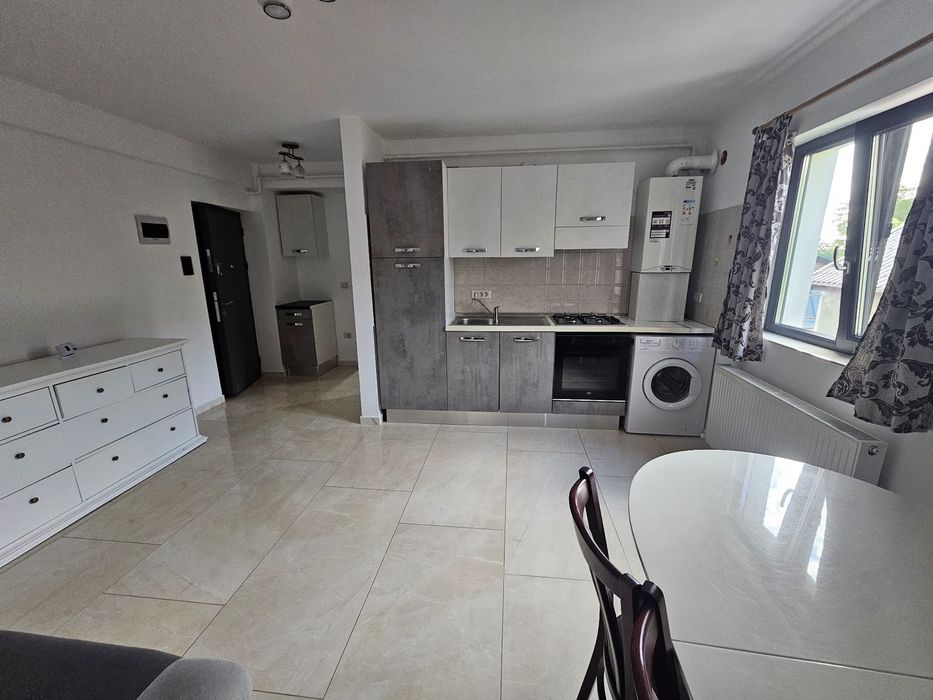 PF. inchiriez apartament, Copou