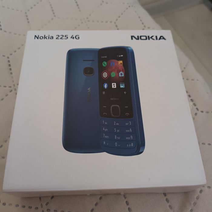 Продавам телефон Нокия 225 4G