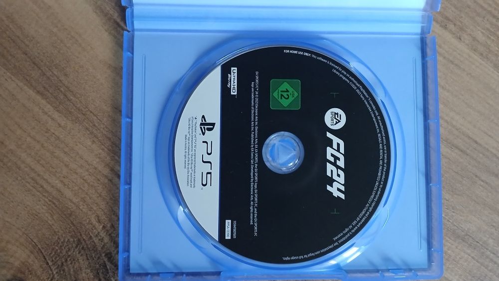 Playstation 5 Slim с 4 игри