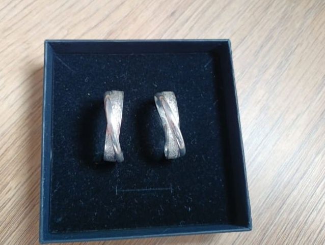 Vând bijuterii din argint