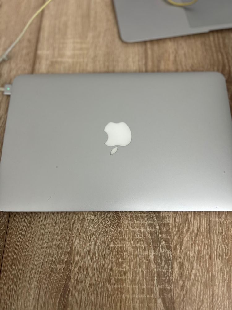 "Apple MacBook Air 11"" (Early 2015) C02P9T5QGFWM, КП-000055"