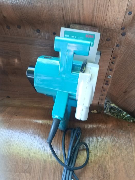 Шлифовальная машина