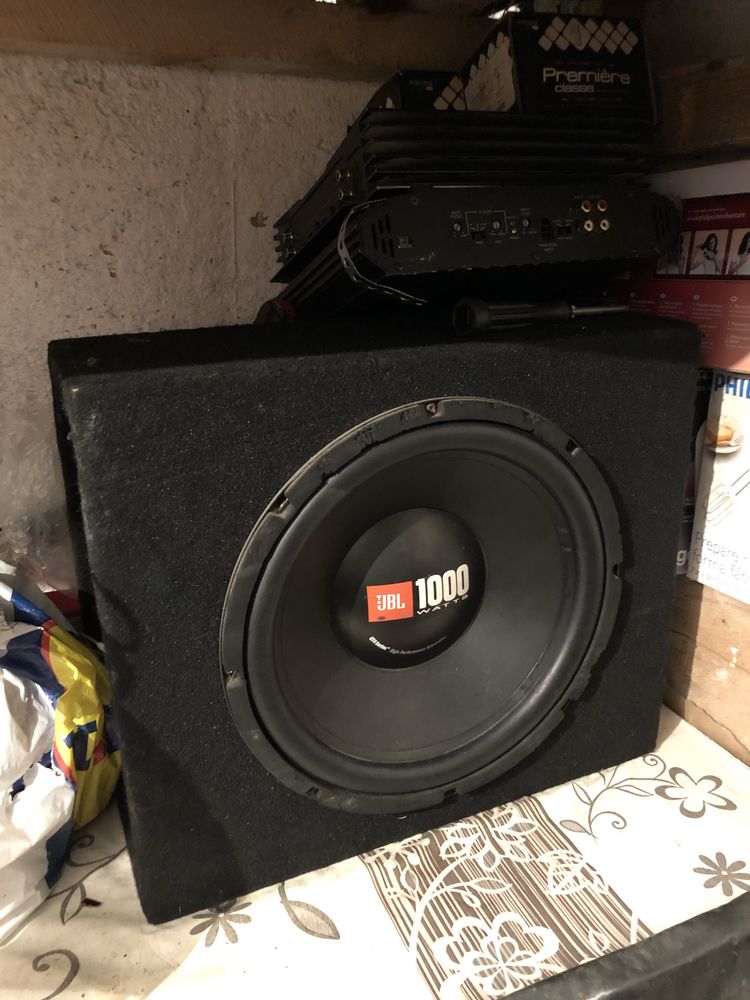 Subwoofer JBL cu amplificator JBL