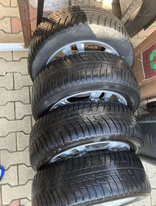 Anvelope iarna Bridgestone 215/55/17