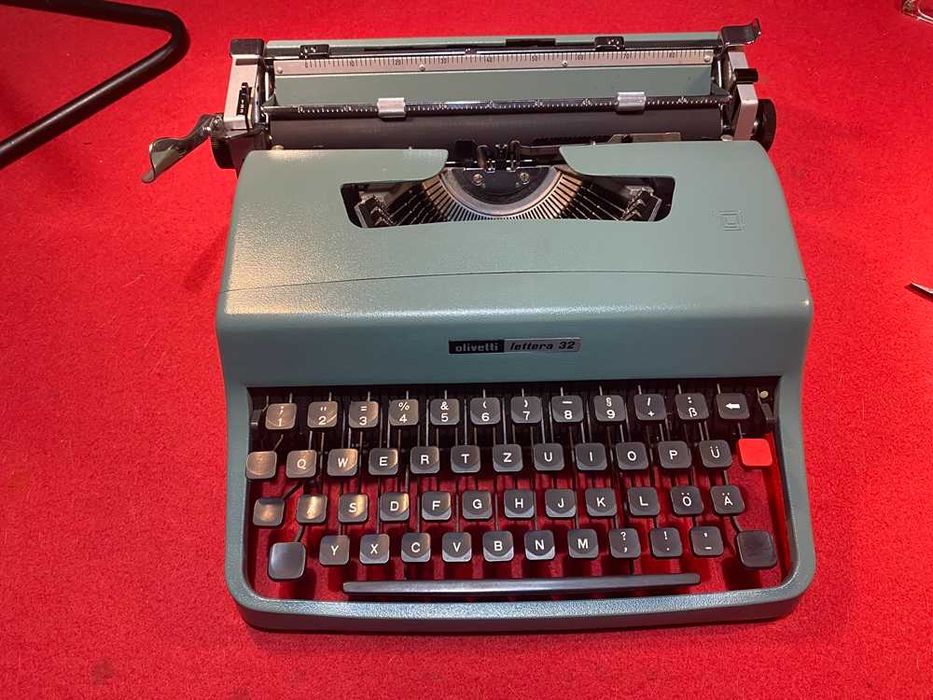 Masina de scris Olivetti Lettera 32