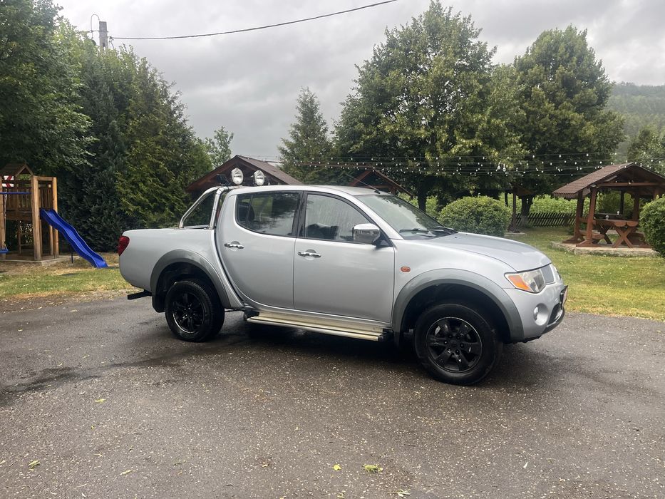Mitsubishi L200 2.5did autoutilitar automat recent adus