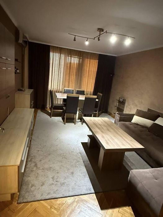 Просторен ЧЕТИРИСТАЕН апартамент в кв. Мараша