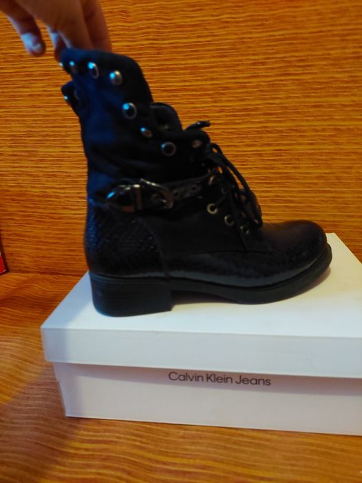 Ghete dama,în stare foarte bună