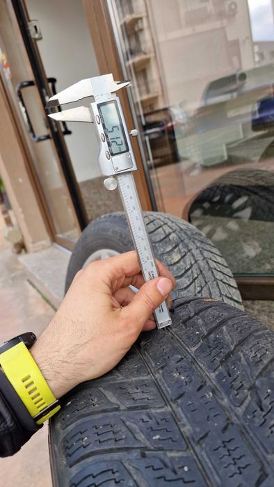 Roti Iarna BMW X3 F25 225 55 R17 - Nokian WR SUV 3