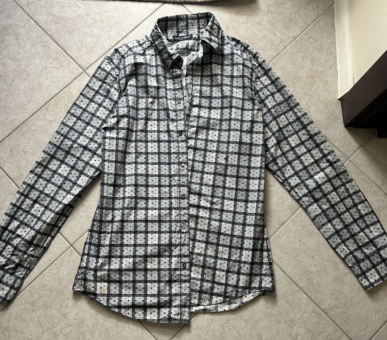 Разпродажба на мъжки стилни ризи