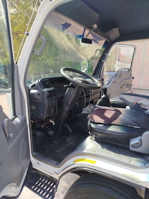 Isuzu NQR71 yuk moshinasi.