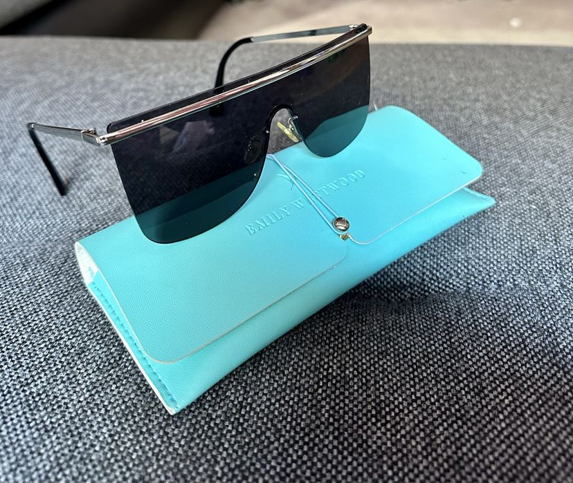 Слънчеви очила Emily Westwood