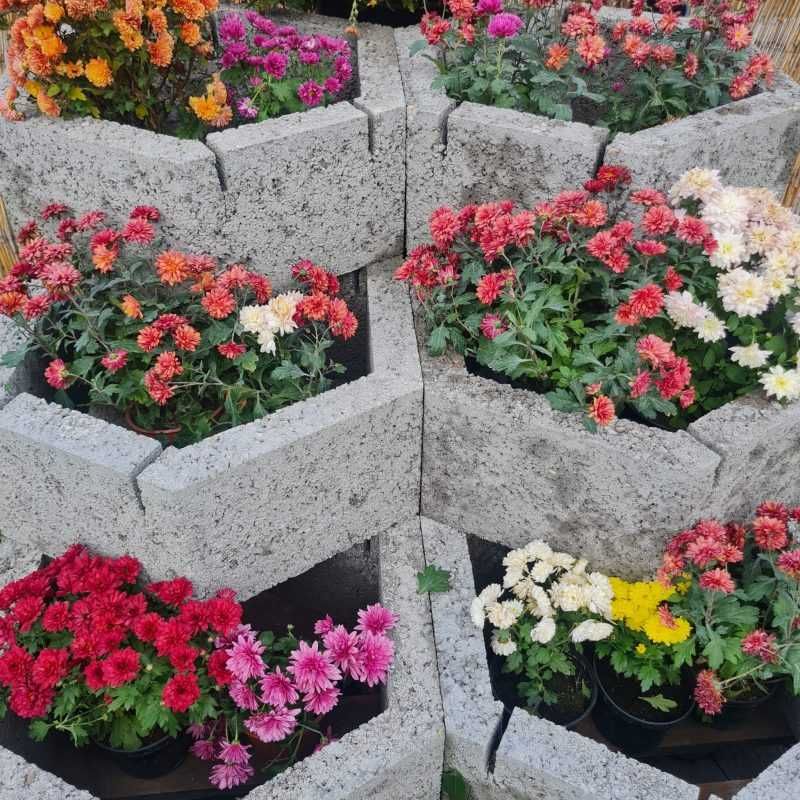 Jardiniere din beton pentru grădină