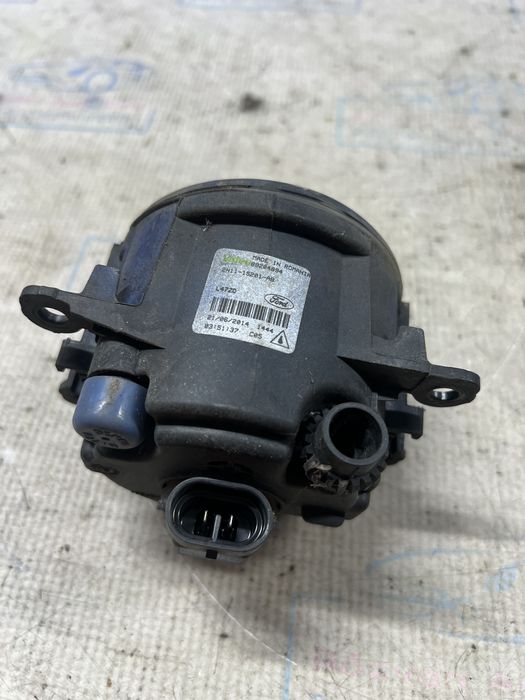 proiector dreapta ford focus 3 2014