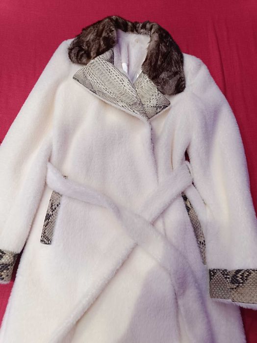 Ново палто, естествен косъм, М размер!