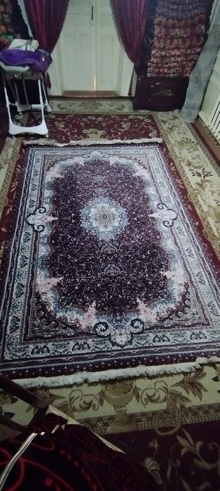 Gilam sotiladi 2 ga 3