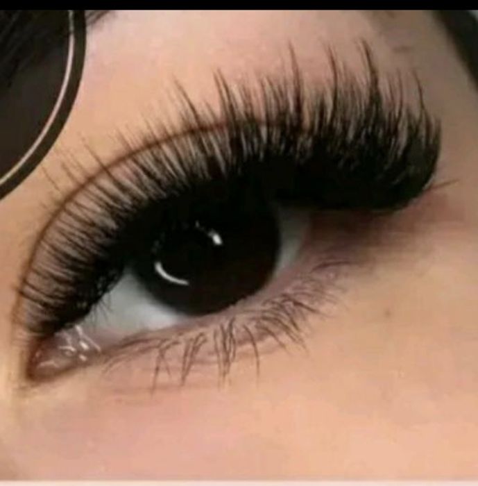 Наращивание ресниц с выездом