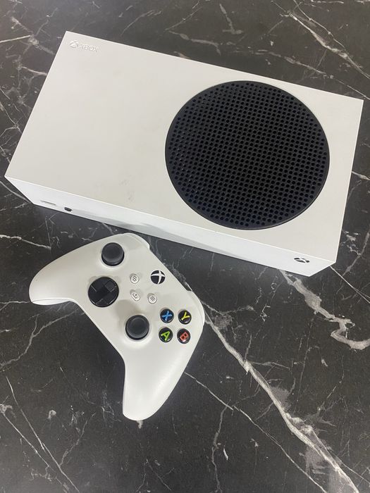 Xbox series s 1 гейм пад с играми