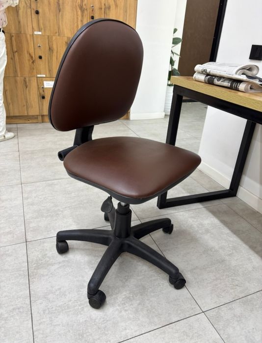 Продам кресло (стул)