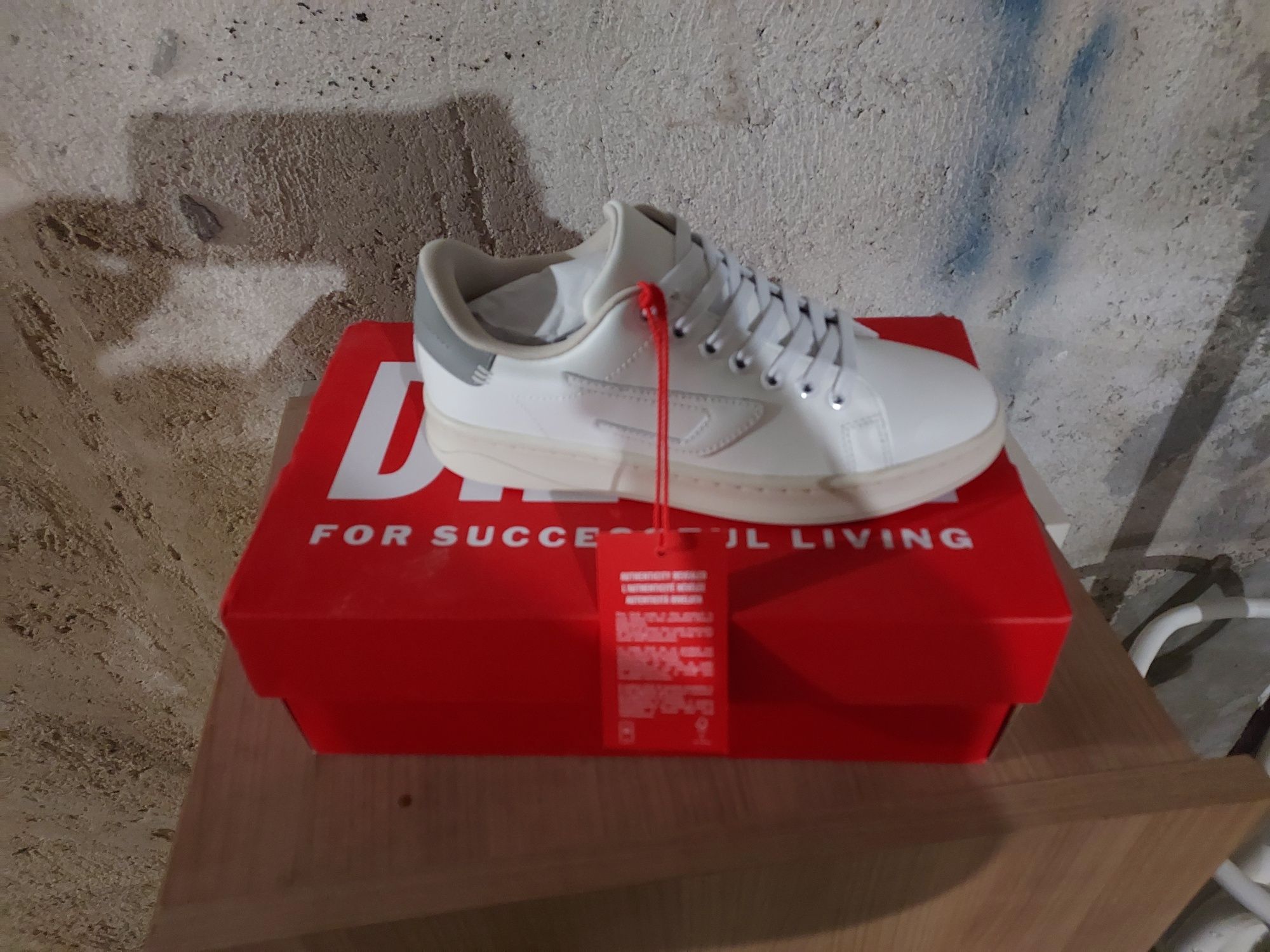Diesel, Спортни обувки Athene от кожа и еко кожа, Слонова кост, 38