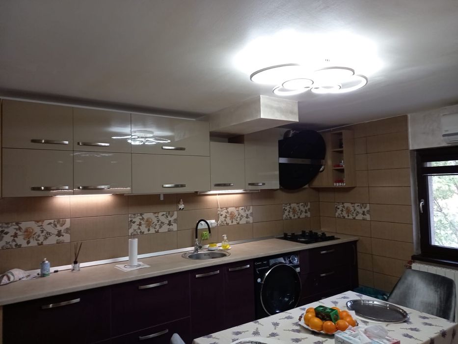 Vand apartament 3 camere