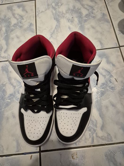 Nike air jordan 1 Mid Red Panda