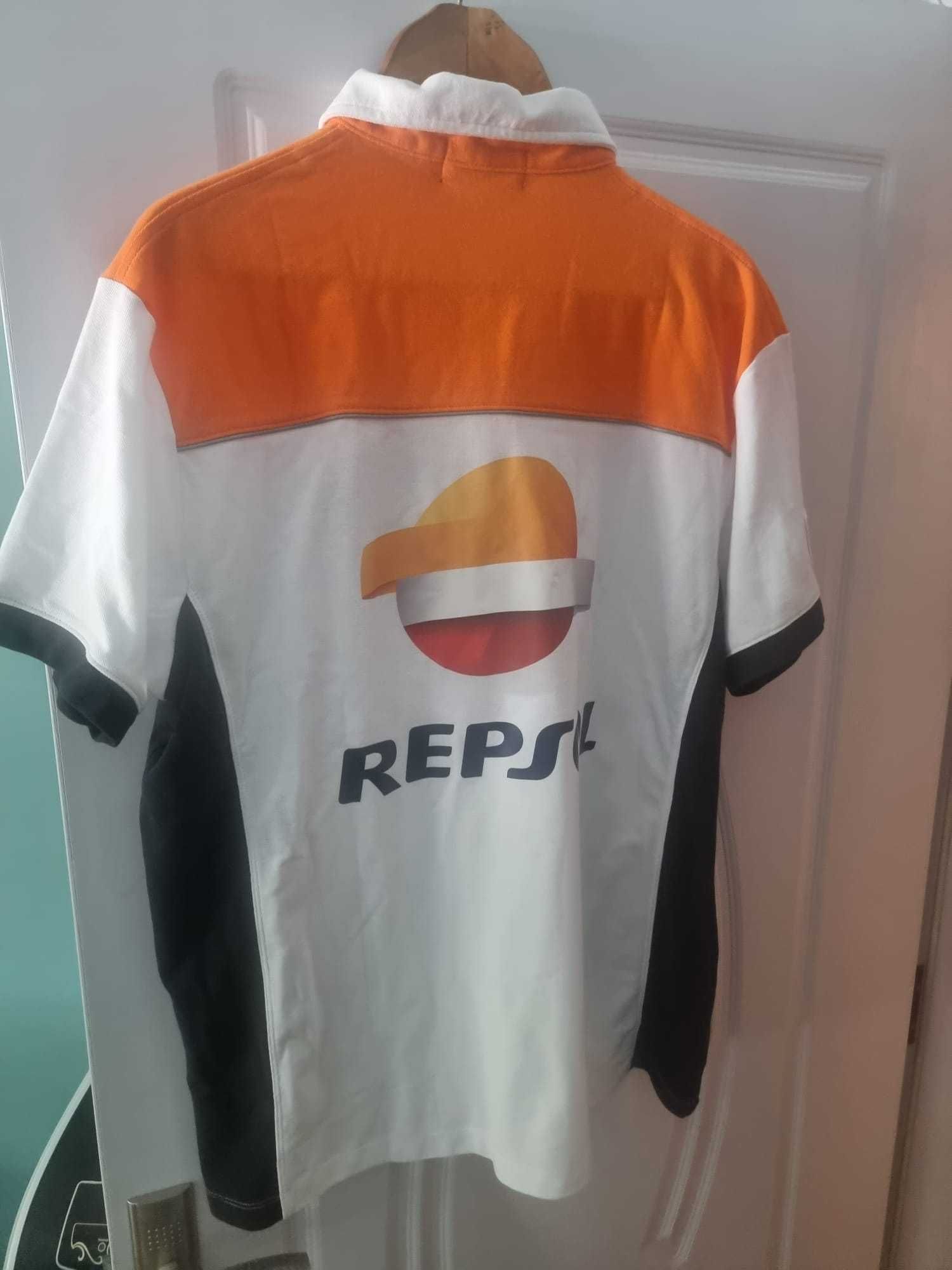 Фирмено облекло на  Repsol