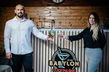 Echipa de Cocktail Bar Pentru Evenimentul Tau